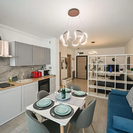 Eviana Sea View Apartment- & Pools ママイア