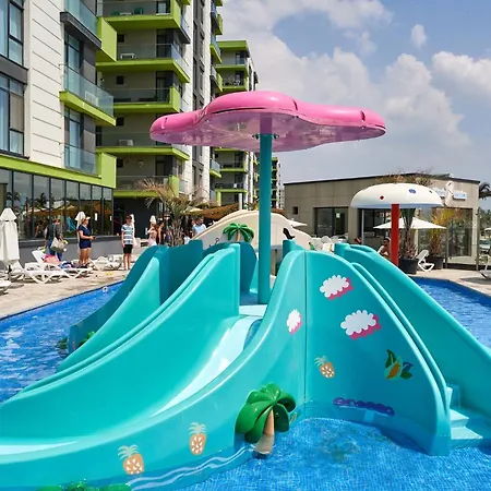 アパート Eviana Sea View Apartment- & Pools ママイア