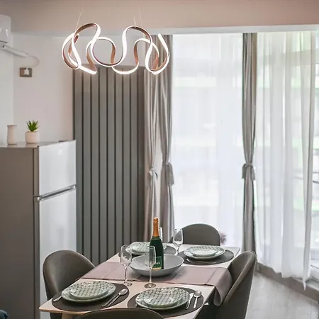 Eviana Sea View Apartment- & Pools * ママイア