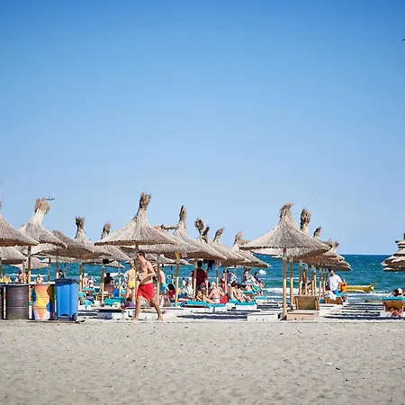 Eviana Sea View Apartment- & Pools ママイア