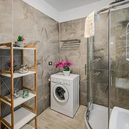 Eviana Sea View Apartment- & Pools アパート ママイア