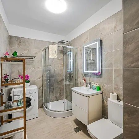 Eviana Sea View Apartment- & Pools