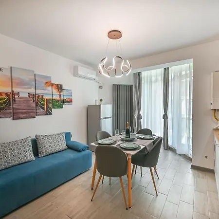 アパート Eviana Sea View Apartment- & Pools