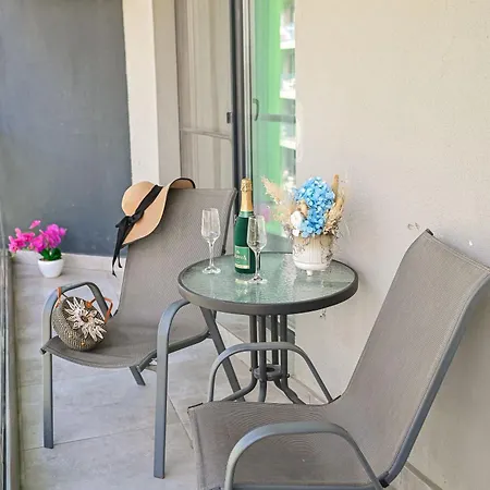 Eviana Sea View Apartment- & Pools *