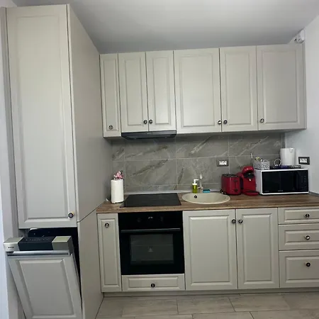 Eviana Sea View Apartment- & Pools Apartman